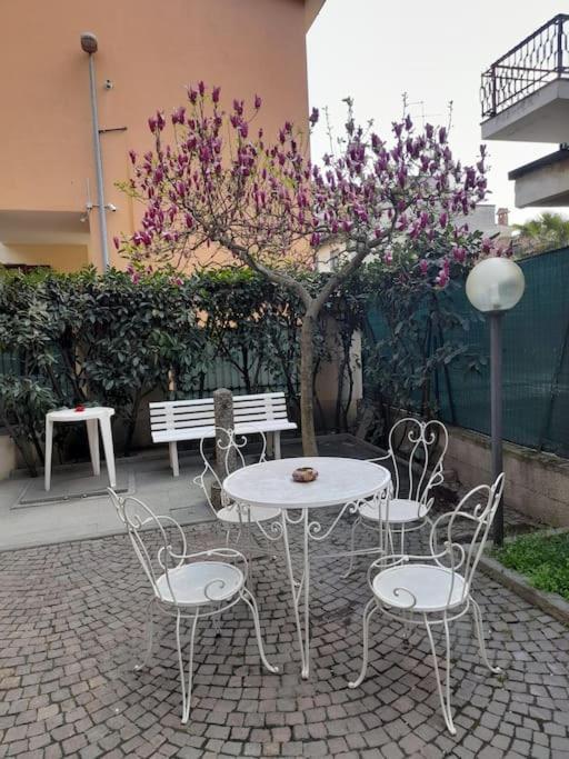 Casa Magnolia, Tranquilla E Centrale Lejlighed Nichelino Eksteriør billede